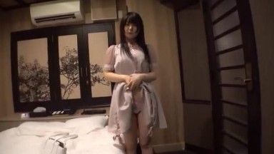 300NTK-206 地下偶像未經授權中出！ ！穿著衣服羞辱她也沒關係！如果她赤身裸體，你可以用手指和舌頭玩弄她皮膚白皙的身體！與體質極弱的偶像進行談判並未經允許發生性關係。