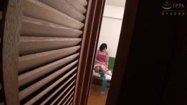 欲求不満な息子の嫁に誘惑されて 高杉麻里