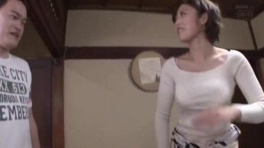 痴女と人の独身男が住む家 一日過ごして中出し管理人になってください。 水野朝陽