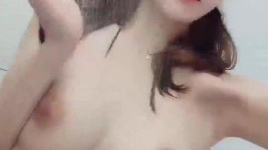 微信福利姬极品童颜巨乳美少女歆公主浴室激情 极品身材 清纯巨乳 完美露脸 高清私拍40P 高清1080P原版收藏