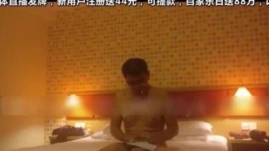 完整版，潍坊壮男约丰满少妇，翻滚床战直喊受不了大鸡吧快射