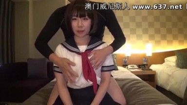 女子高生を指マンする中指、パート 1