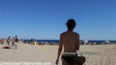 [El contraataque de la princesa mestiza] La alta mestiza chino-japonesa, heroína del escándalo Decathlon, se masturba en la playa sin miedo a las miradas.