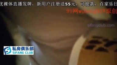 [本日招牌!]性感银行职员用她爆乳帮忙乳交 看来她渴望已久