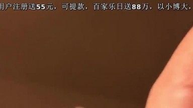 美貌とセクシーさを兼ね備えた学園美女～レストランで恋人とトイレに忍び込んでセックス～ハメた後は物足りない～家に帰って続きハメ～