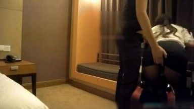 [¡Selección local!] Un hombre rico tiene sexo con una joven modelo de piernas largas en un hotel ~ ¿La máxima tentación de las medias negras ~? Tu pene es tan grande ~ El mío me pica mucho ~ ¿Se siente tan cómodo cuando lo insertas ~?