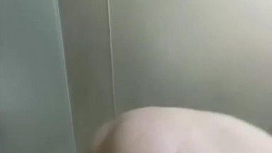 Hu Xxi não conseguiu pagar o dinheiro que devia, então ela teve que pagar a dívida nua ~ Ela tirou selfies de vídeos pornográficos e os usou como garantia para seus credores ~ Ela tirou selfies de seus cabelos grossos no banheiro ~