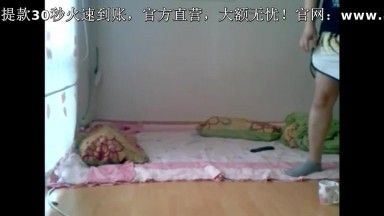 妹の同級生がとても純真で可愛いので、騙して家を借りて舐めてからハメました