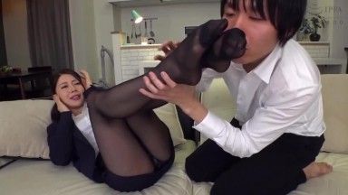 The sales lady who came suddenly took an aphrodisiac, rubbed it against her black pantyhose, dripped it on her crotch, and asked her to cum inside her with crab scissors! SPECIAL Meguro Megumi & Yumika Saeki