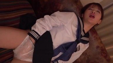 Creampie OK idol schoolgirl Yuipon and her uncle's training record!! Yui Nagase