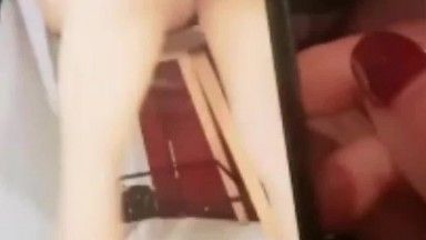 [Se filtró presentadora china] Una chica guapa y de mirada dulce se hace un selfie con su novio y le hace una buena mamada haciéndola gemir constantemente