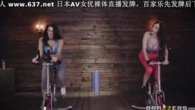 ariella ferrera e reagan foxx sono più veloci e più veloci