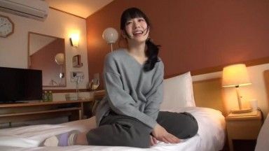 When a huge cock is screwed into her sensitive body, Masu Ten instantly turns the whites of her eyes open.