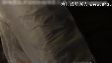 91轻吻也飘然商务模特系列之给哥舔舔蛋高清完整版