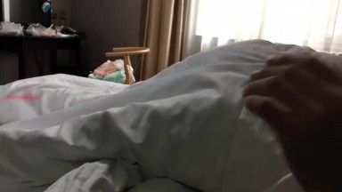 Durante las vacaciones del Festival Qingming, nadie de la familia de la novia de la estudiante de primer año fue a su casa y la abandonó.