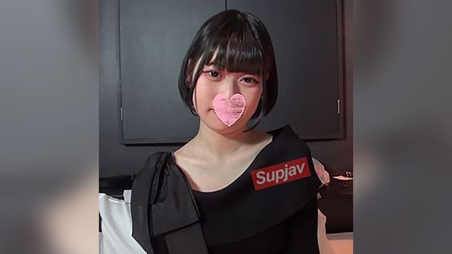 FC2PPV 4403172 165cm/D cup. She is a 20-year-old who loves cooking and works at a ramen restaurant. She's an older type who doesn't just give ramen, she gives blowjobs. Climax with raw meat stick! Creampie inside the vagina! Review bonus/Erotic blowjob and ejaculation in the mouth!