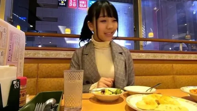 Bukkake dense sur le corps puissant ! ! Payez un hébergement avec votre corps