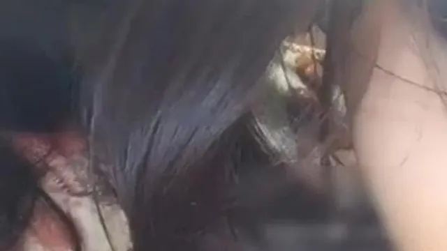 La segunda cuñada de un presentador con acento nordestino sedujo a un conductor durante una transmisión en vivo al aire libre y el conductor la folló hasta la muerte sin condón y le dio un creampie dentro de ella. El conductor dijo que le compraría una pastilla anticonceptiva por diez. yuanes de descuento 1