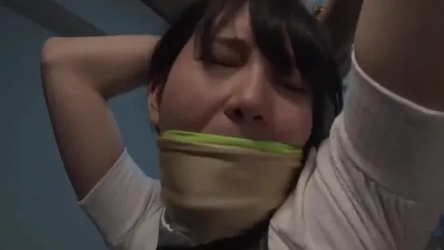 囚われの危機に陥る女 不覚にも股縄で感じてしまったマゾ娘 小谷みのり