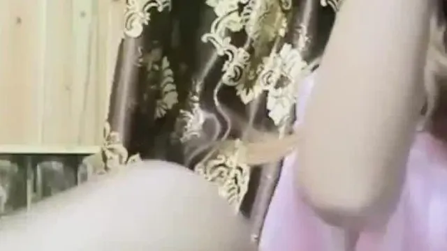 平面模特兼职女主播BABI工作室给狼友发福利，我是看了