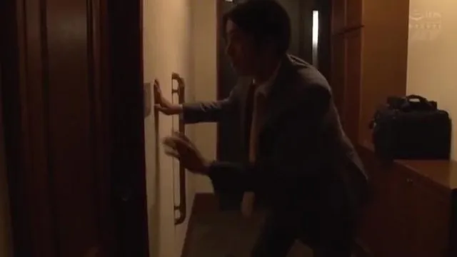 僕のねとられ話しを聞いてほしい ナマポ受給のパチプロ叔父の世の中ナメた堕落した巨根で寝盗られた妻 篠崎かんな