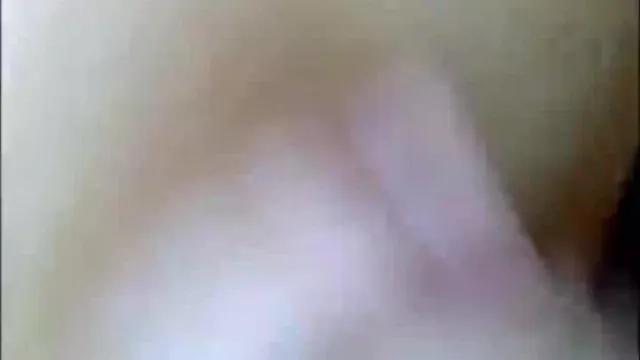 深圳上班的氣質漂亮打工妹等公車時被專搞美女的老外搭訕