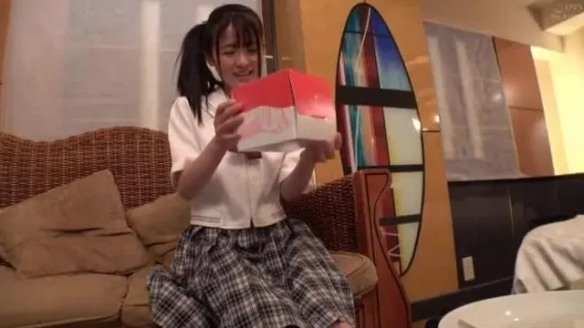 PIYO-041 [Video adicional de distribución limitada incluido] Si no estás jugando conmigo, por favor ponme sin una banda elástica... La vida diaria de amor de Yui Nagase se volvió loca debido a una aventura en la que su estudiante la obliga. creampie y quedar embarazada
