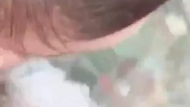 【国产】性感美女秘书和领导渡假村泡温泉时被故意挑逗要求啪啪,从浴池一直操到天台