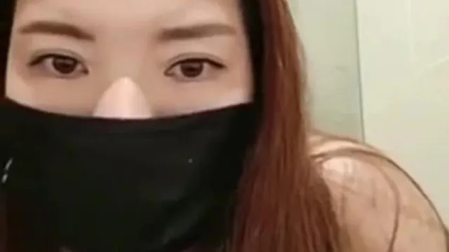 【勾引路人】少妇大冷天户外勾搭个菜鸟开房