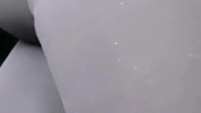 0015-La jeune femme aux gros seins est sortie avec le partenaire sexuel du conducteur et a eu des relations sexuelles sur le pont sous la route.