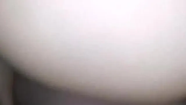 5697-样子纯情的女主播穿着水手制服勾搭小车司机路边
