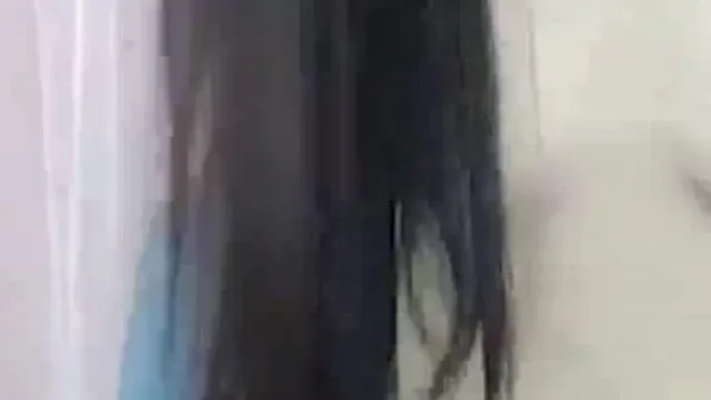 颜值不错身材高挑气质美女一多自慰大秀穿着情趣内衣激..