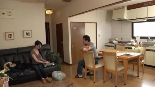 「我的大屁股妻子突然感到後入式舔陰無法拒絕中出後入式性愛」VOL