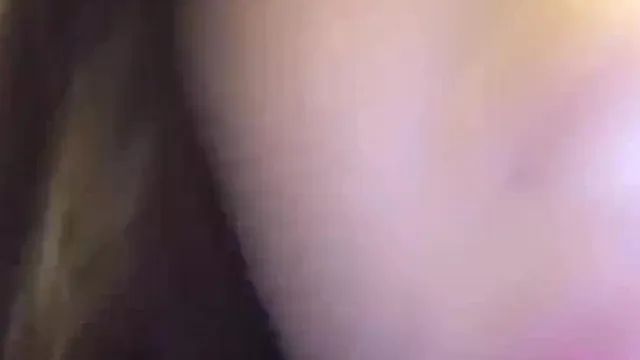 高颜值美女主播情趣制服诱惑黑丝身材苗条先诱舞在开脱，骚