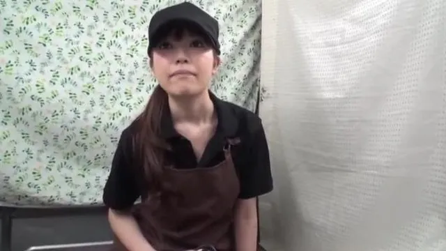 バイト中の休憩時間にエッチな事をしてもらいました！