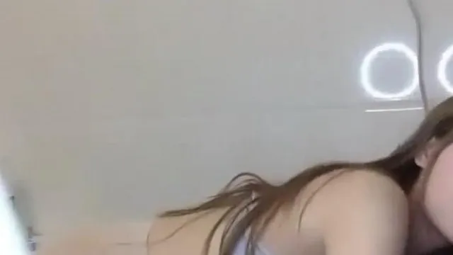 專搞美女主播的土豪哥高價約啪女神級性感美女啪啪穿著絲襪