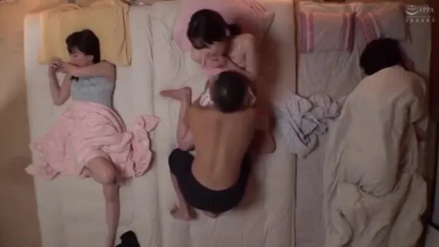 DOCP-206- CHINASES SUB  妻の連れ子の美人姉妹と川の字で寝ることに、手を出してはいけないと分かっていながらも無防備な生乳に欲情