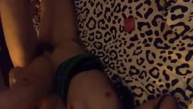 2000元约到网红美女啪啪