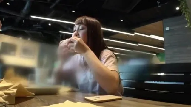 300MIUM-427 【美乳ギャル】E乳カフェ店員を彼女としてレンタル！口説き落として本来禁止のエロ行為までヤリまくった一部始終を完全REC！プリッと