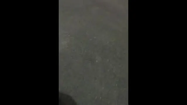 对白有趣屌丝男直播推拿洗浴中心马路边搭讪个少妇型按摩女技师