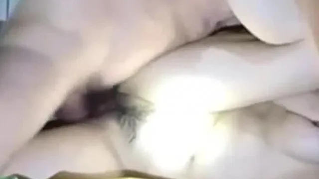 2人の老人と3人のふしだらな女が家族の近親相姦を演じる