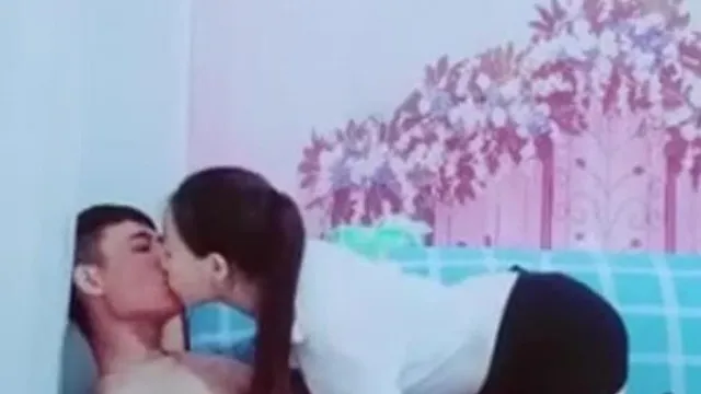 【国产自拍直播】妹子口活不错 啪啪淫叫很诱人