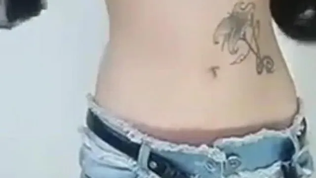 【约炮直播操逼】骚气女主播约炮非主流小哥