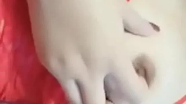 [Squirt] Empurrei o suporte e me obriguei a esguichar.