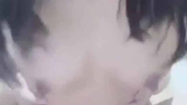 [Tentation des bas noirs] Montrant le visage et les bas noirs sexy avec une voix roucouillante