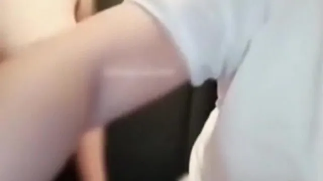 巨乳系前YY娱乐搞笑主播小莹因赌博输光家产改行黄播与炮友车震真想咬一口她的性感大乳蒂