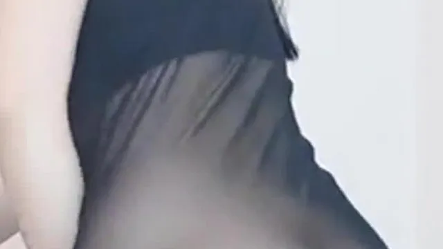 【止まらない痴女】ピンクのおまんこを色々な責めで潮吹きし続ける