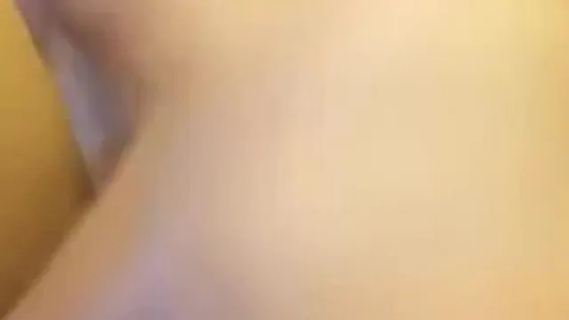 美女拿着大玩具自插