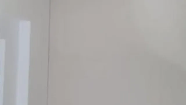 La belleza de Shanghai Yiren Xin'er con una voz muy suave y el chico guapo Huoyou tienen sexo en el hotel. El par de pechos de la chica son realmente buenos.
