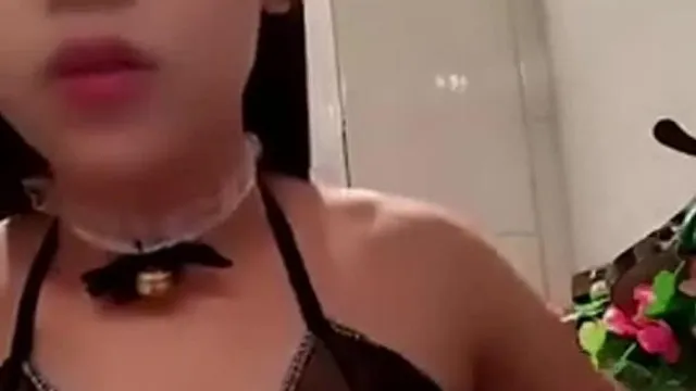 【国产自慰直播】女主播浴室穿黑丝直播玩跳弹